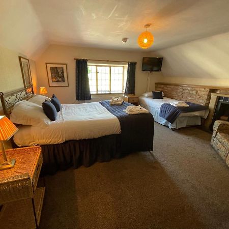 Halfway House Inn & Cottages Бриджнорт Екстериор снимка