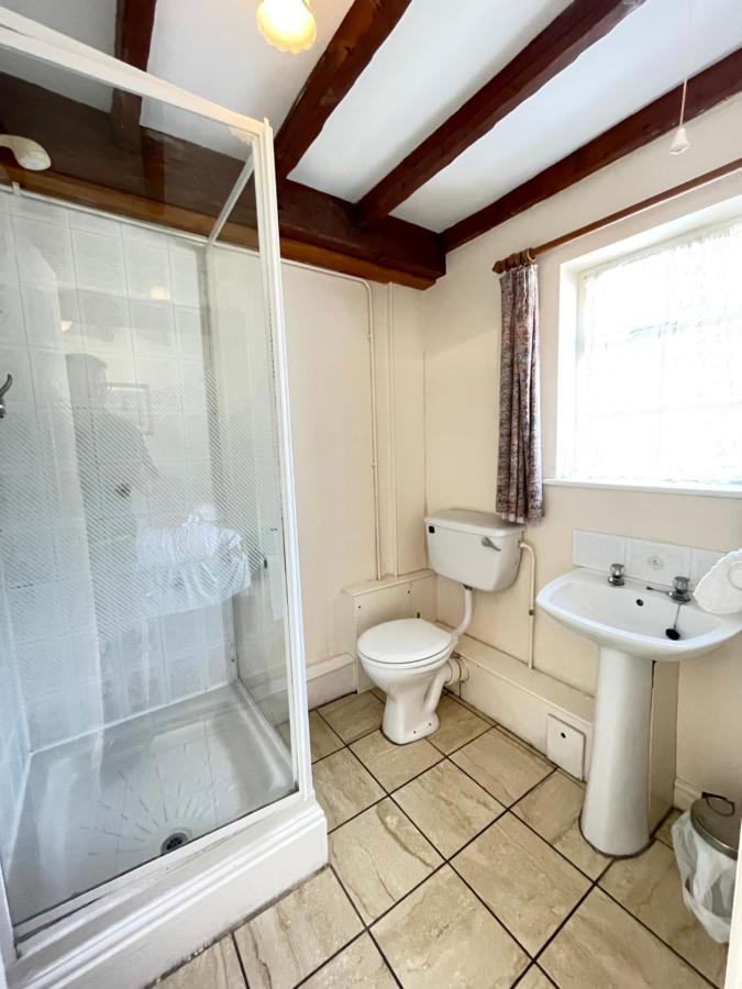 Halfway House Inn & Cottages Бриджнорт Екстериор снимка