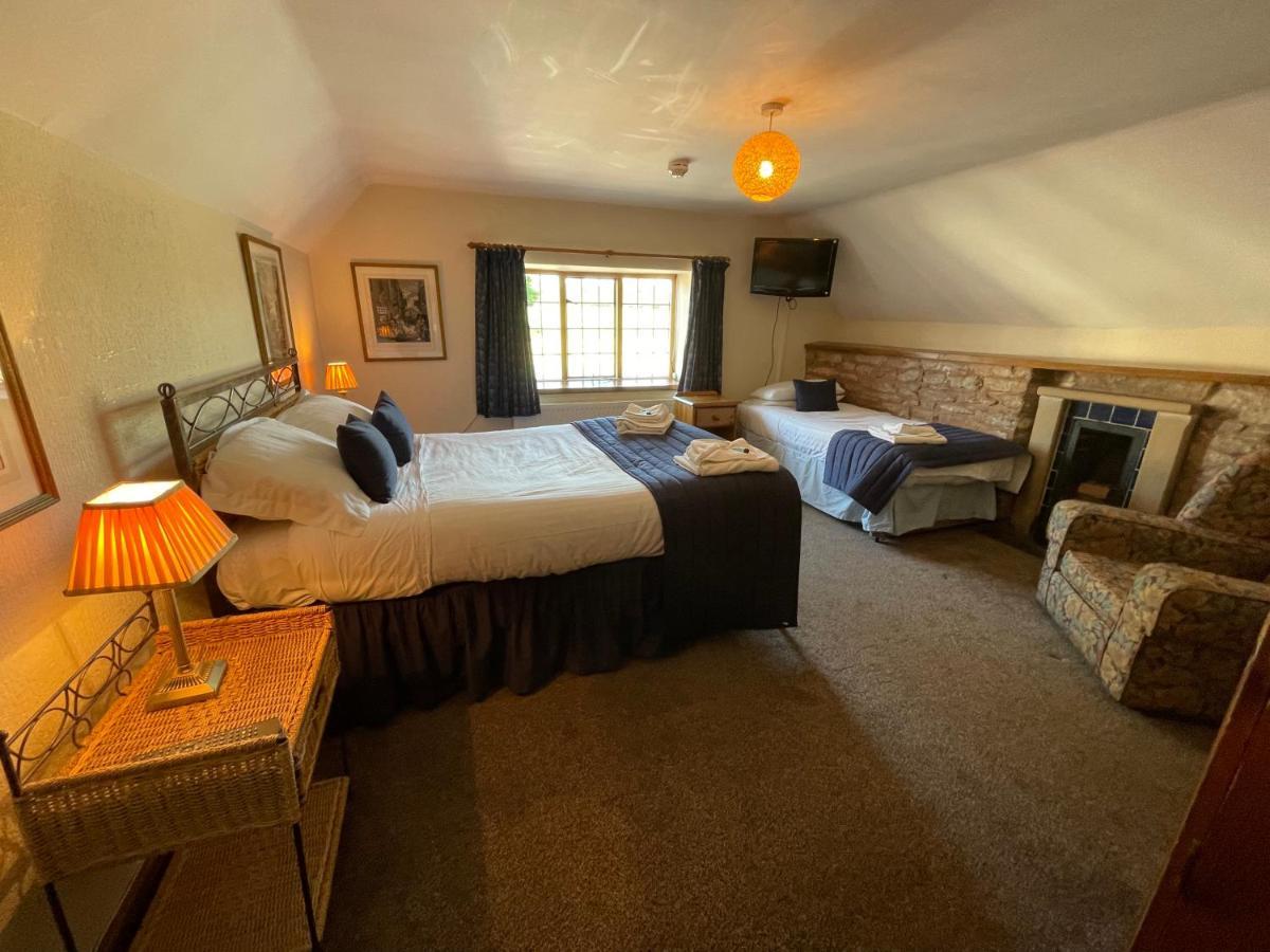 Halfway House Inn & Cottages Бриджнорт Екстериор снимка